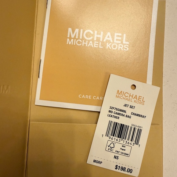 Michael Kors Jet Set Crossbody Purse - Picture 4 of 4